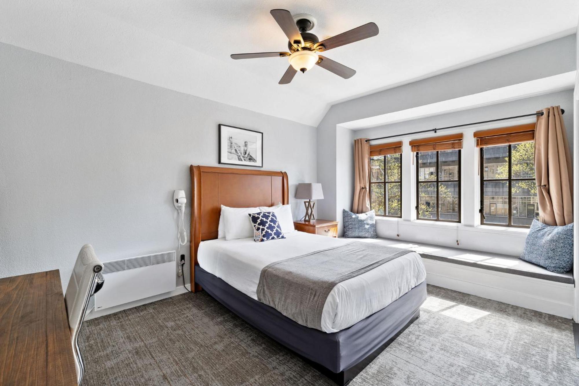 College Inn Hotel Seattle Luaran gambar