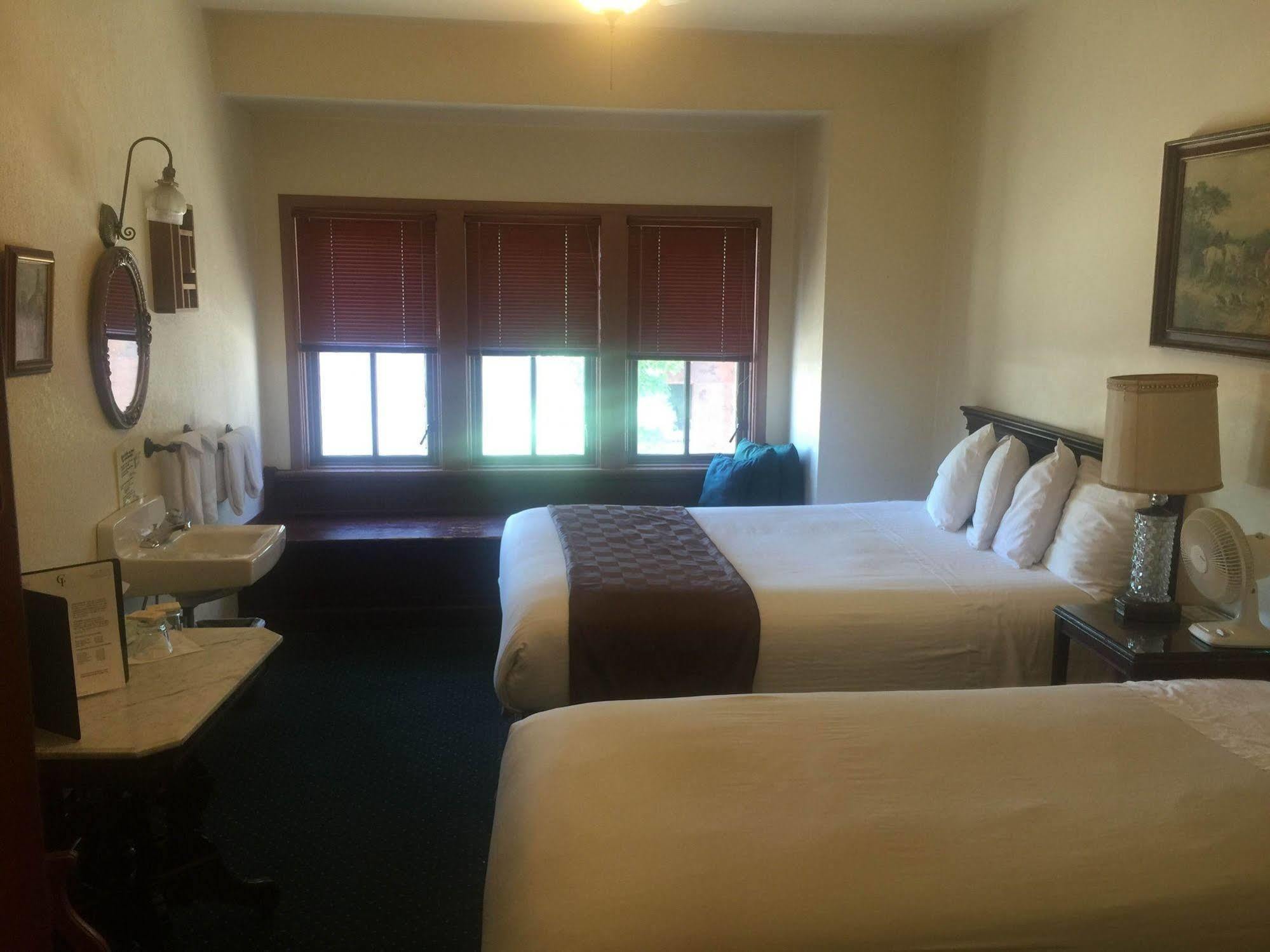 College Inn Hotel Seattle Luaran gambar